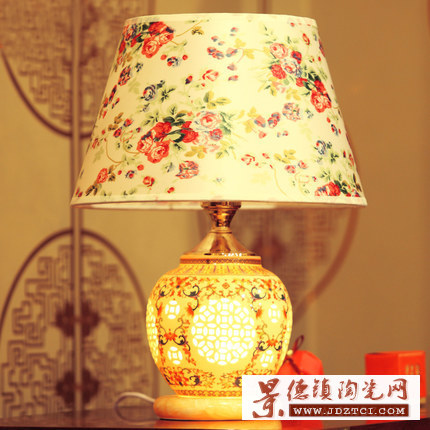 陶瓷灯具卧室床头现代中式仿古典台灯