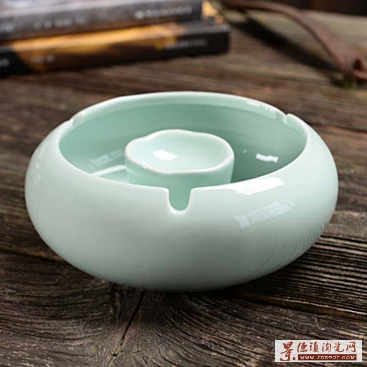 中式防风陶瓷烟灰缸个性客厅茶几家用新装饰烟缸带盖