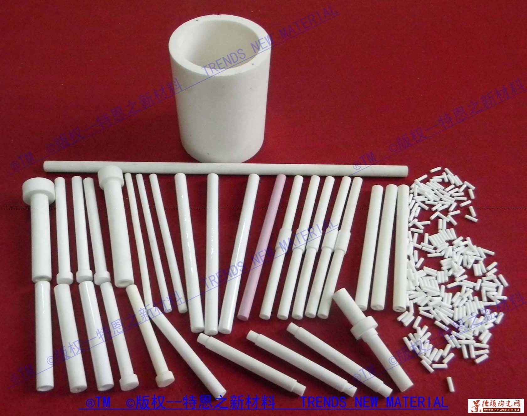 氧化铝陶瓷管、棒，本公司专业生产氧化铝陶瓷、耐磨陶瓷、陶瓷密封件